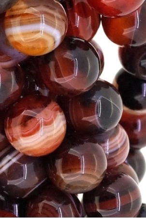 B/R/W Banded Agate (Dream Agate) Round Beads