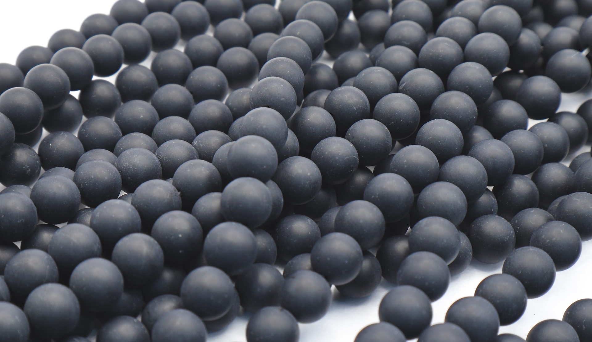 Black Agate Frosted (Matt Finish) Round Beads 4 mm